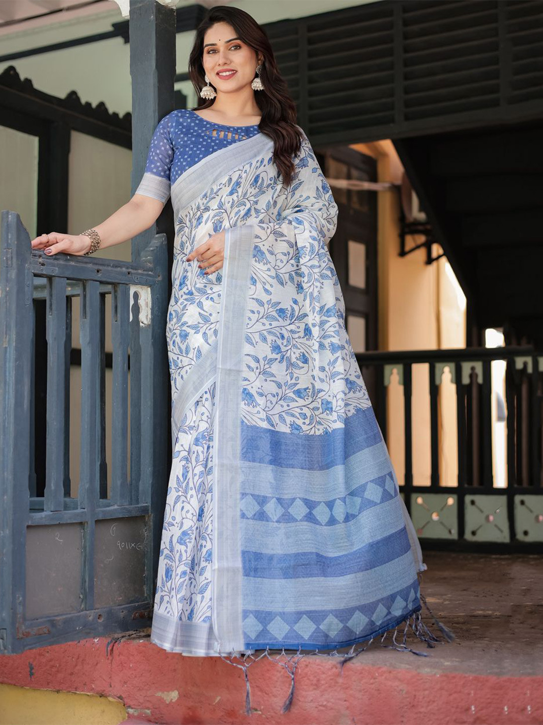 ALMAARI FASHION Floral Pure Linen Banarasi Saree with Blouse Piece