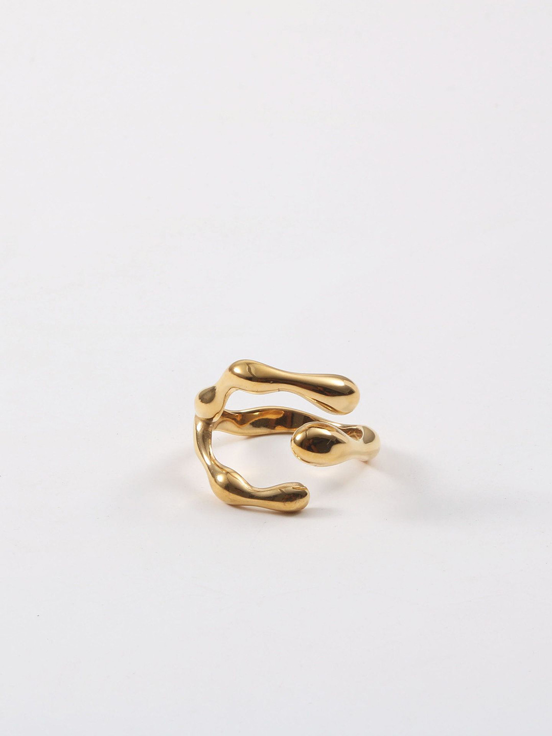 KAORI BY SHREYA AGARWAL Gold Plated Cut Out Textured Ring