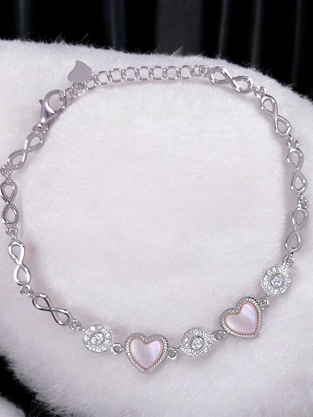 Taraash 925 Sterling Silver CZ And Mother Of Pearls Studded Butterfly Link Bracelet