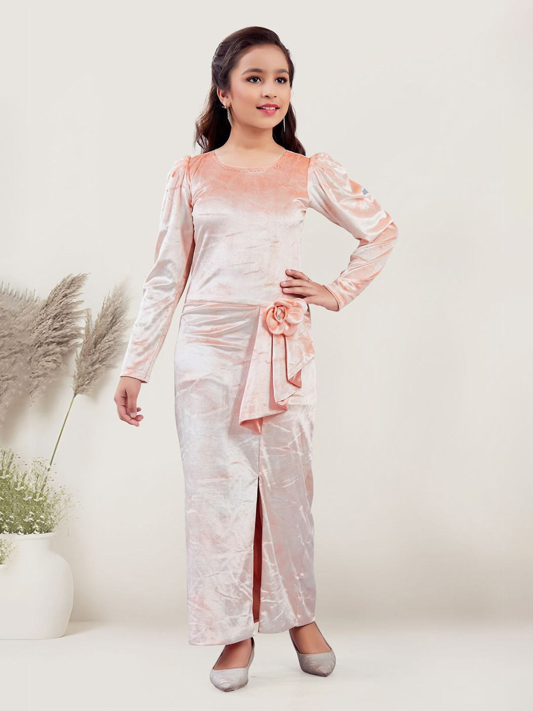 Lei-Chie Bell Sleeve Velvet Bodycon Round Neck Maxi Dress