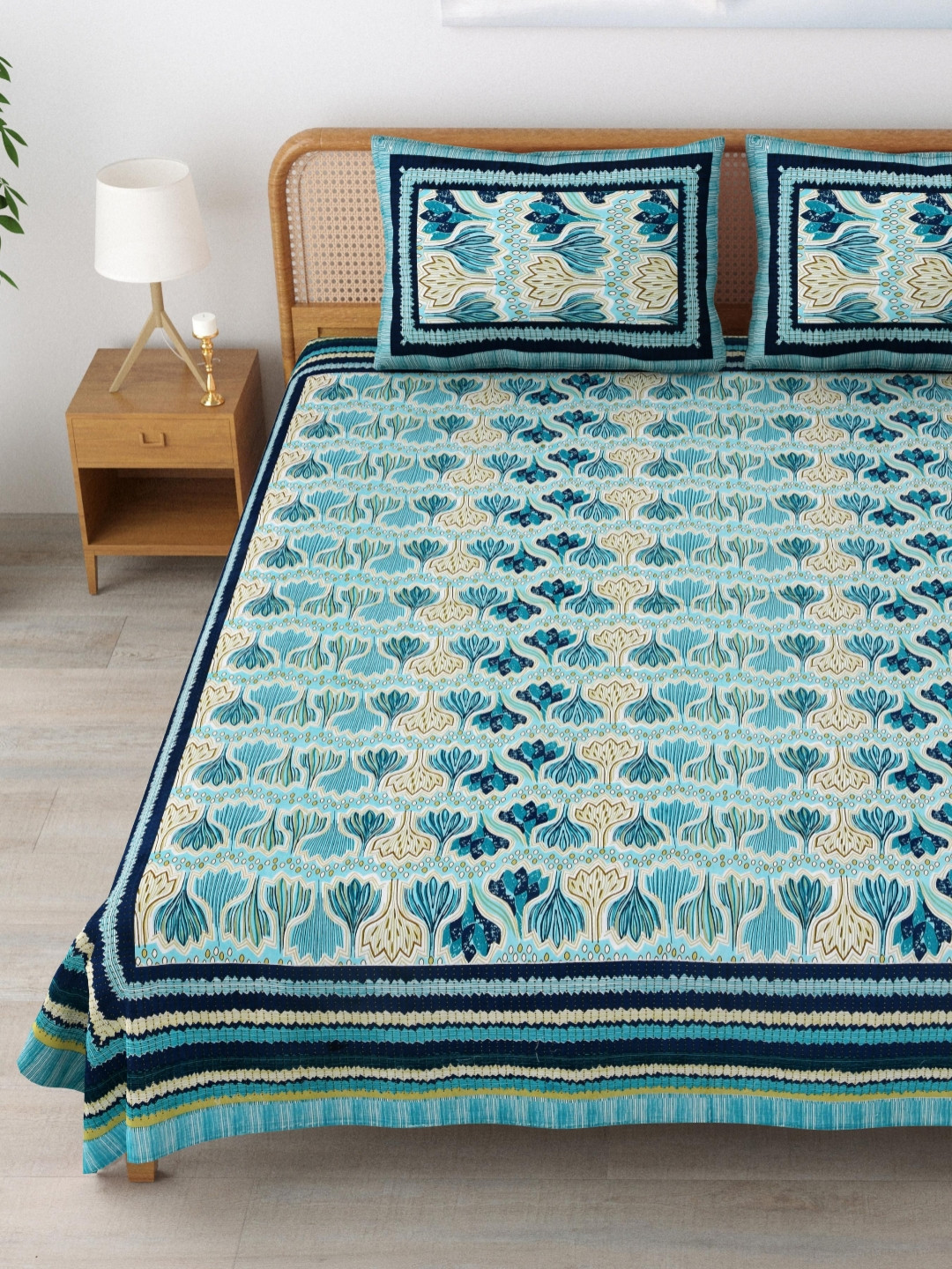 MAFATLAL Sanskriti Blue & Beige Printed Cotton 144 TC King Bedsheet Set 2.34 m x 2.70 m