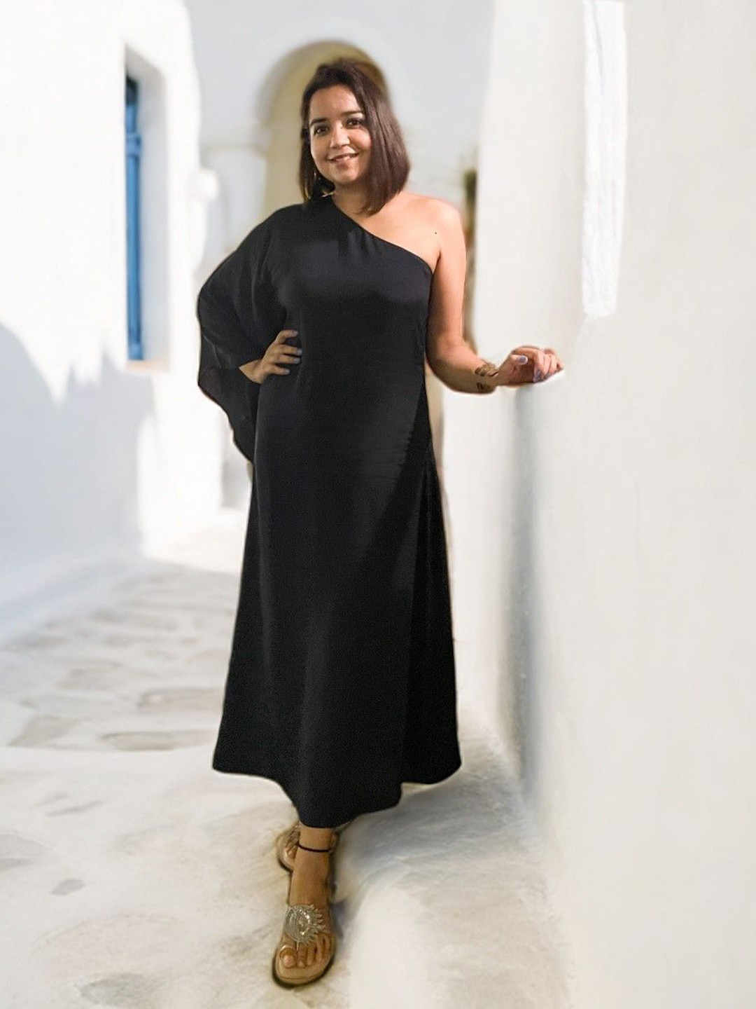 Label Tanvee Women One Shoulder Cape Sleeves Maxi Dress