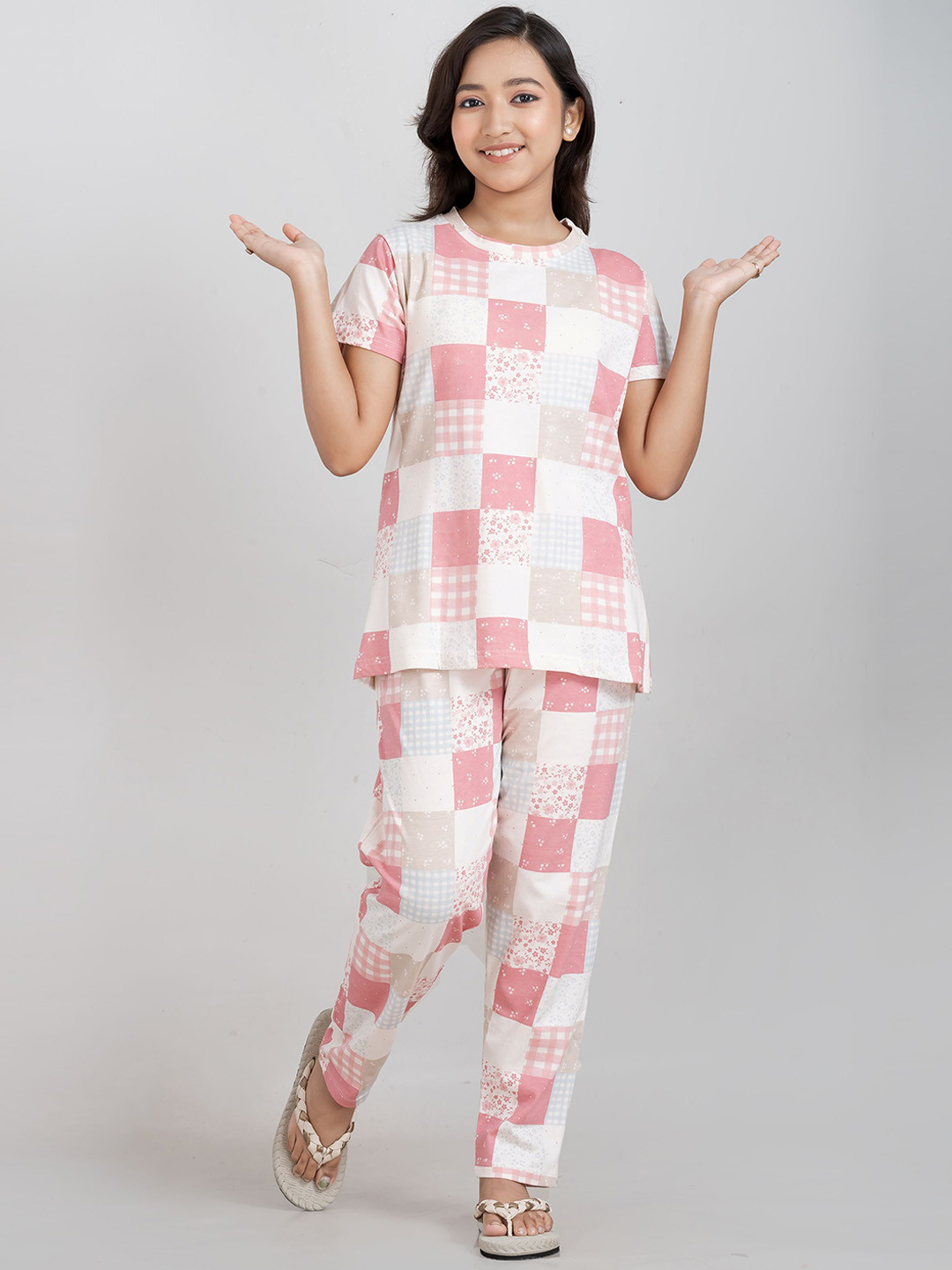 Taatoom Girls Checked Pure Cotton Night suit