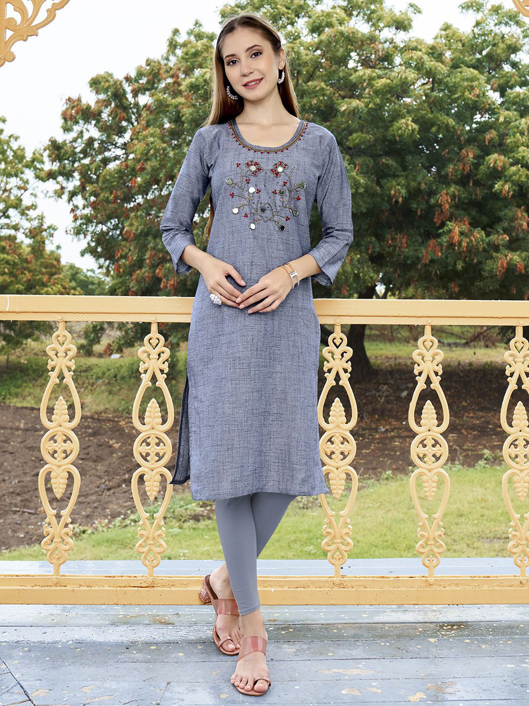Anouk Rustic Floral Beads And Stones Round Neck Straight Kurta