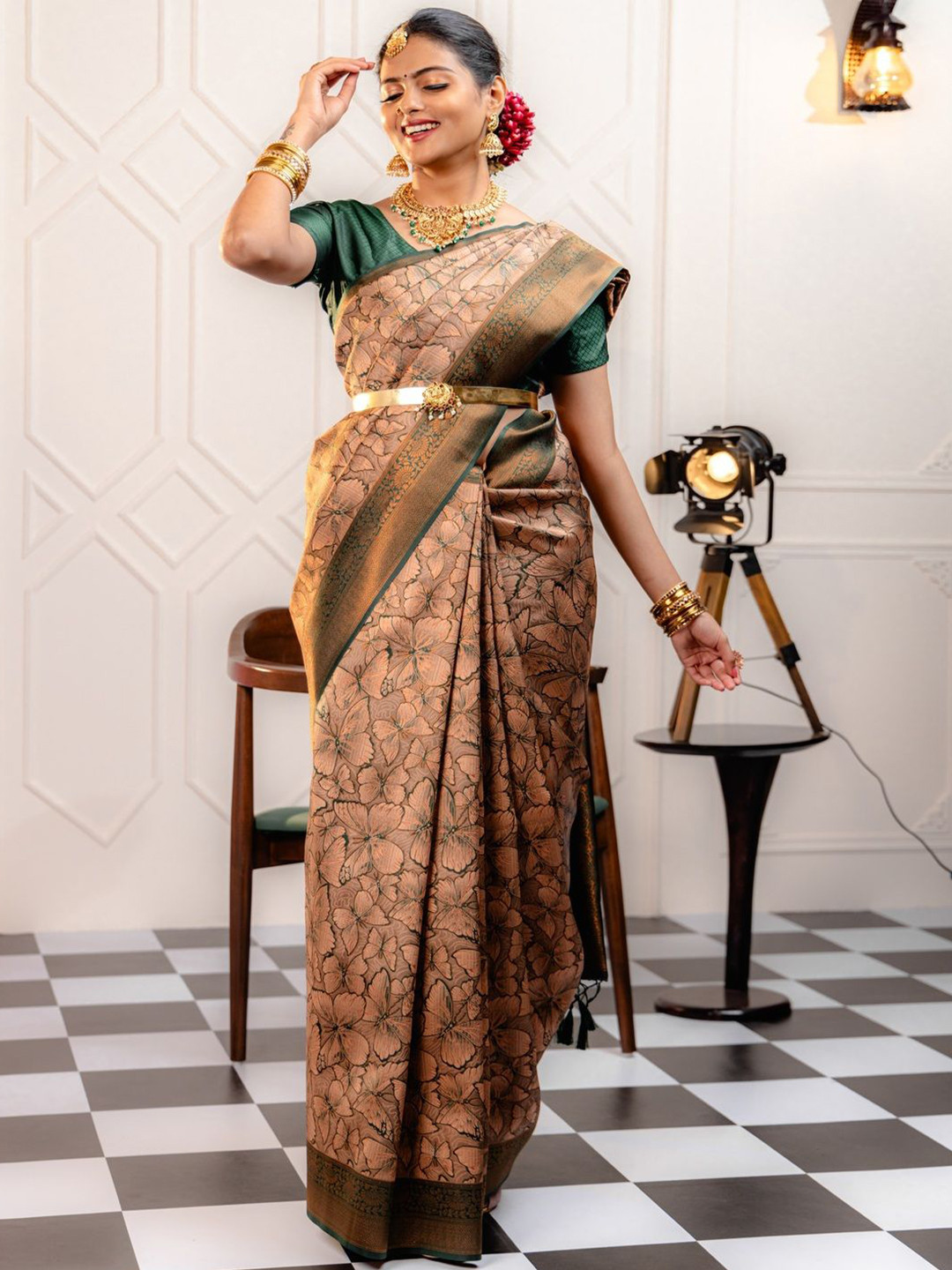 SHIJILA Woven Design Zari Banarasi Saree