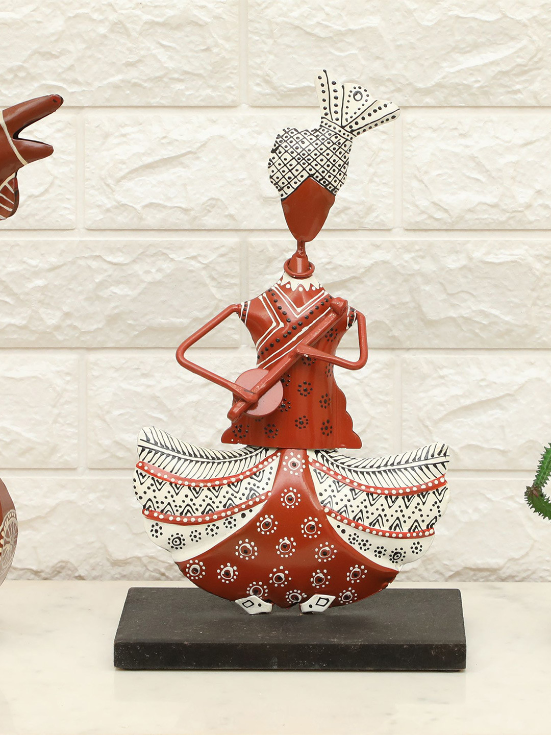 vedas F-Akemi Sitar Brown Metal Metallic Living Room Hand-Painted Medium Showpiece - 13.4 Inches