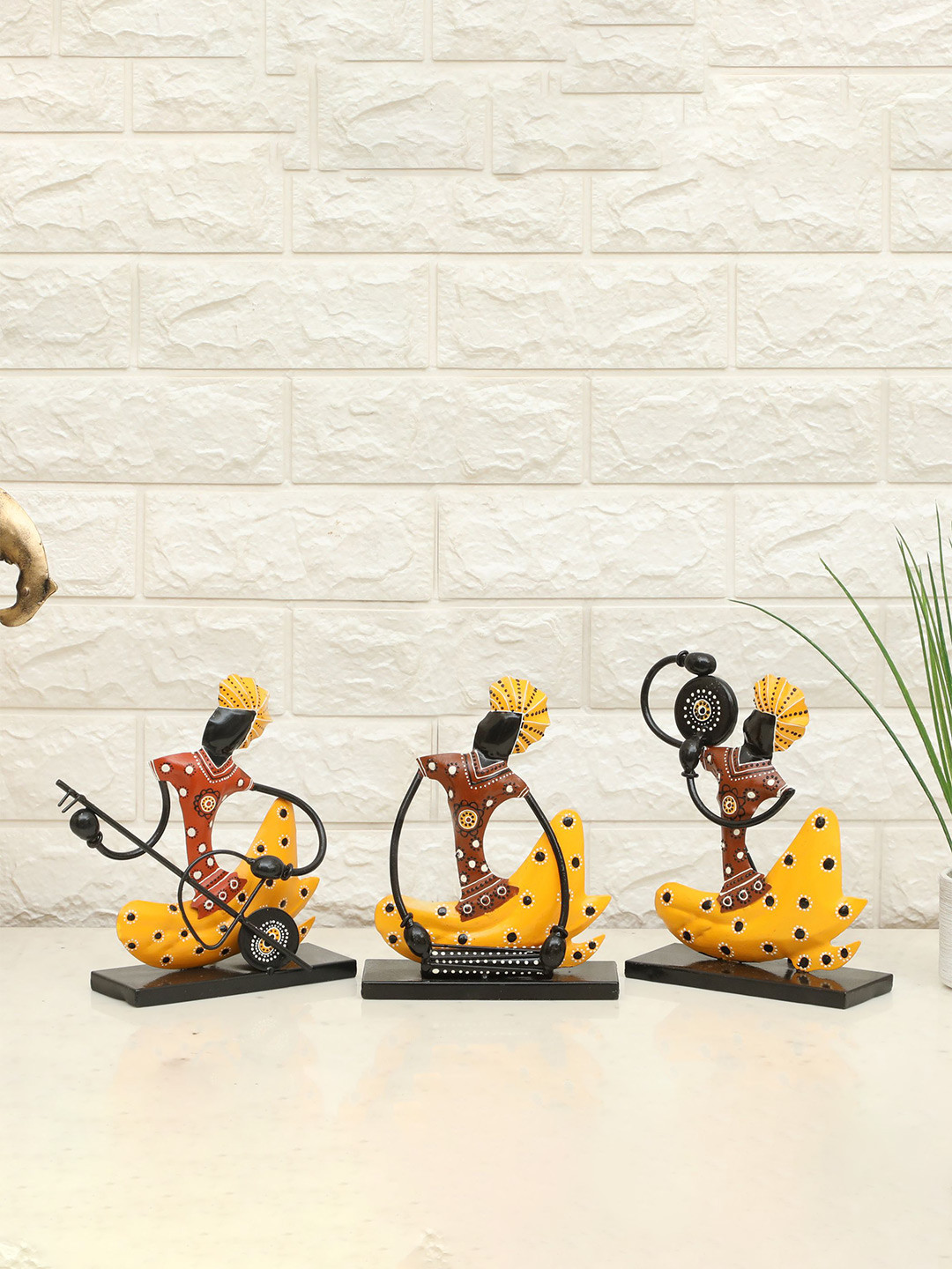 vedas F-Aleka Musician Set Yellow Metal Metallic Living Room Music Set of 3 Medium Showpieces - 7.9 Inches