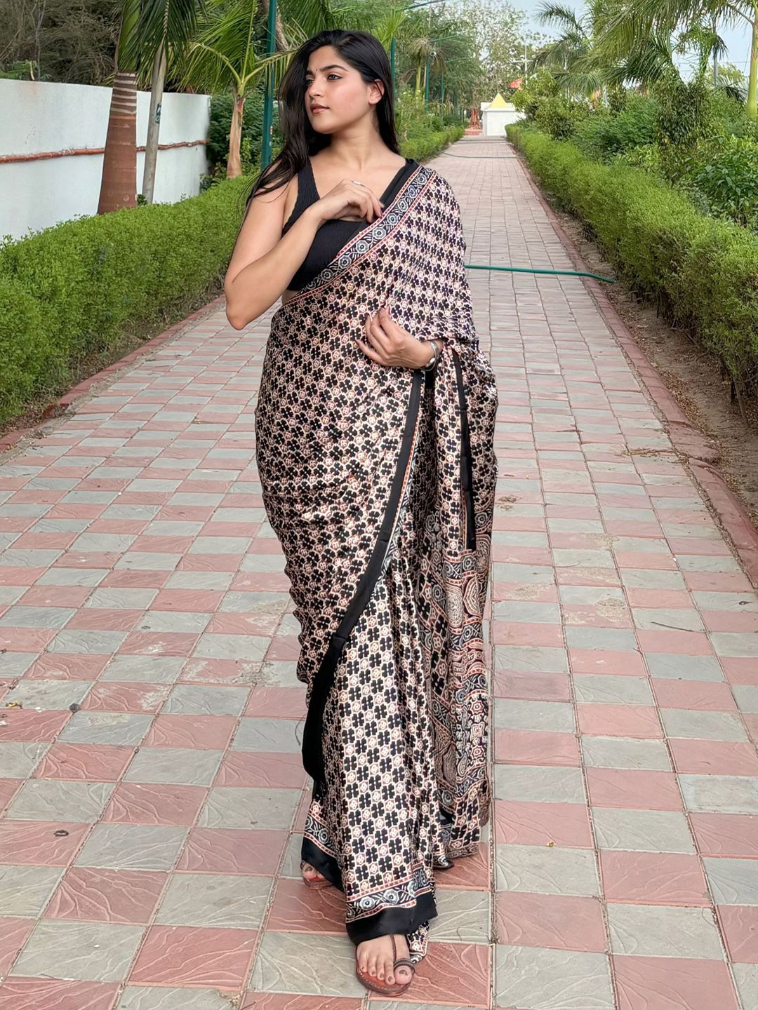 Saree mall Ethnic Motifs Ajrakh Printed Sarees