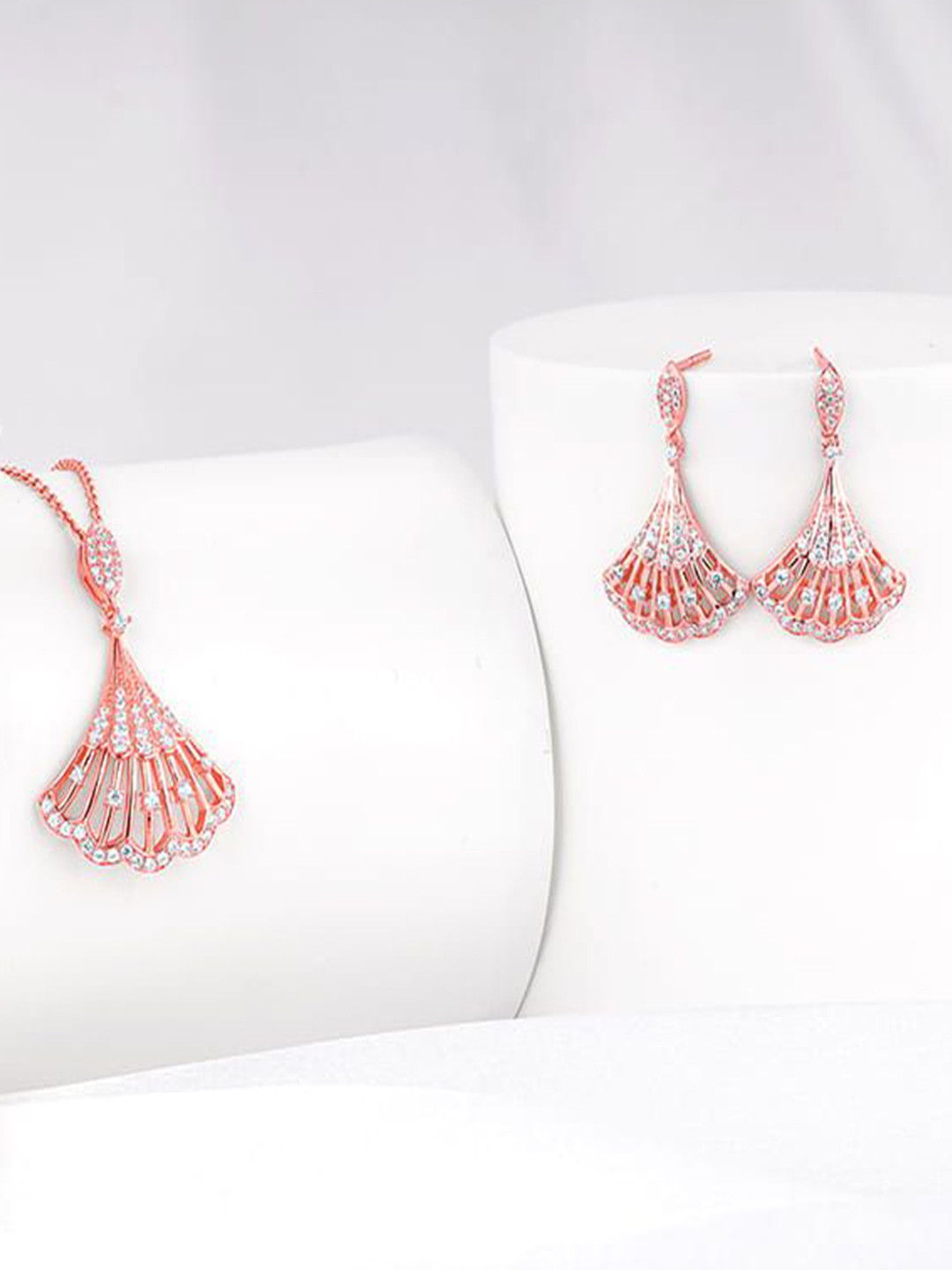 GIVA 925 Sterling Silver Rose Gold-Plated Cubic Zirconia Studded Seashell Set