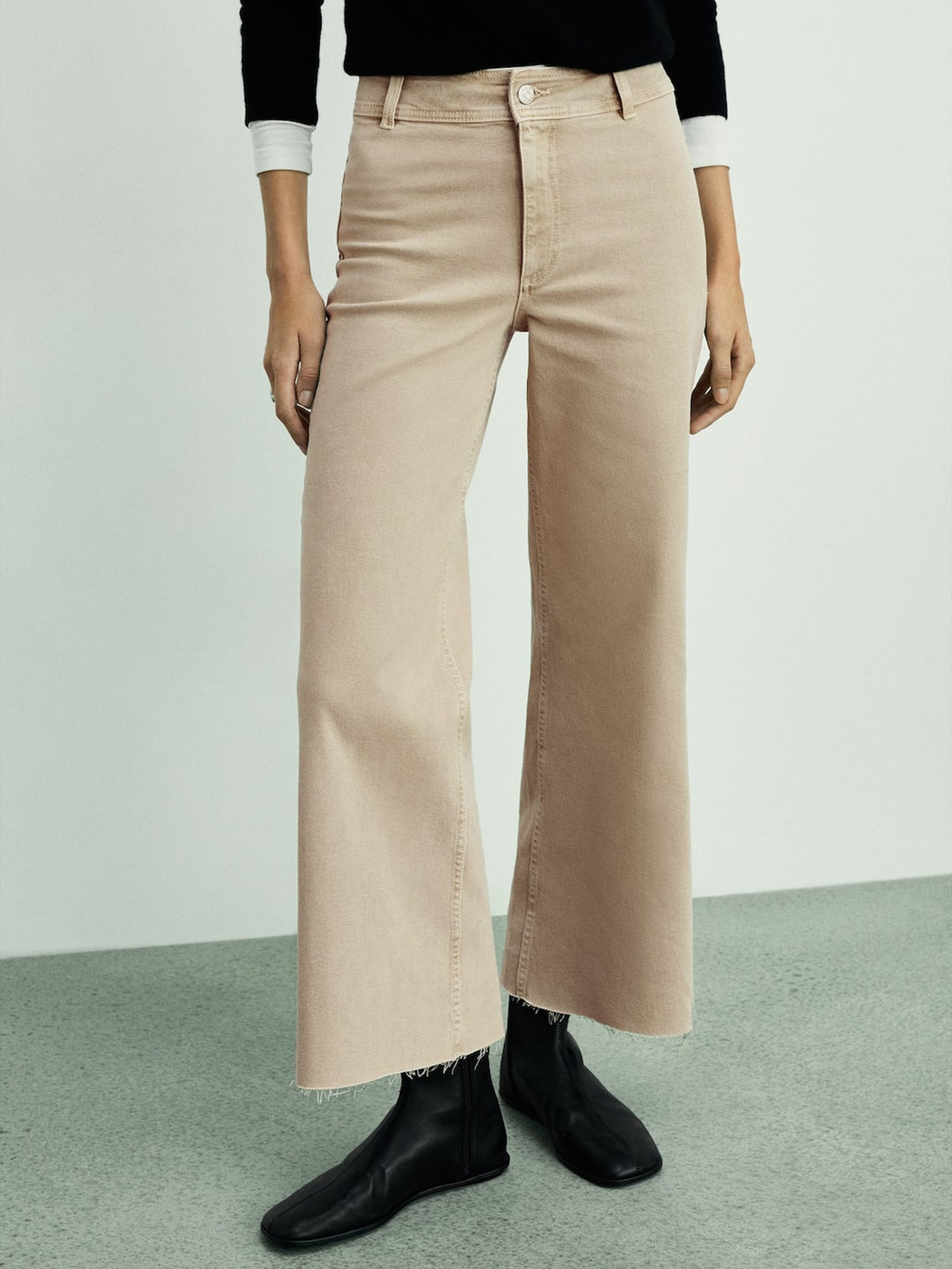MANGO Women Stretchable Jeans with Raw Edge Detail