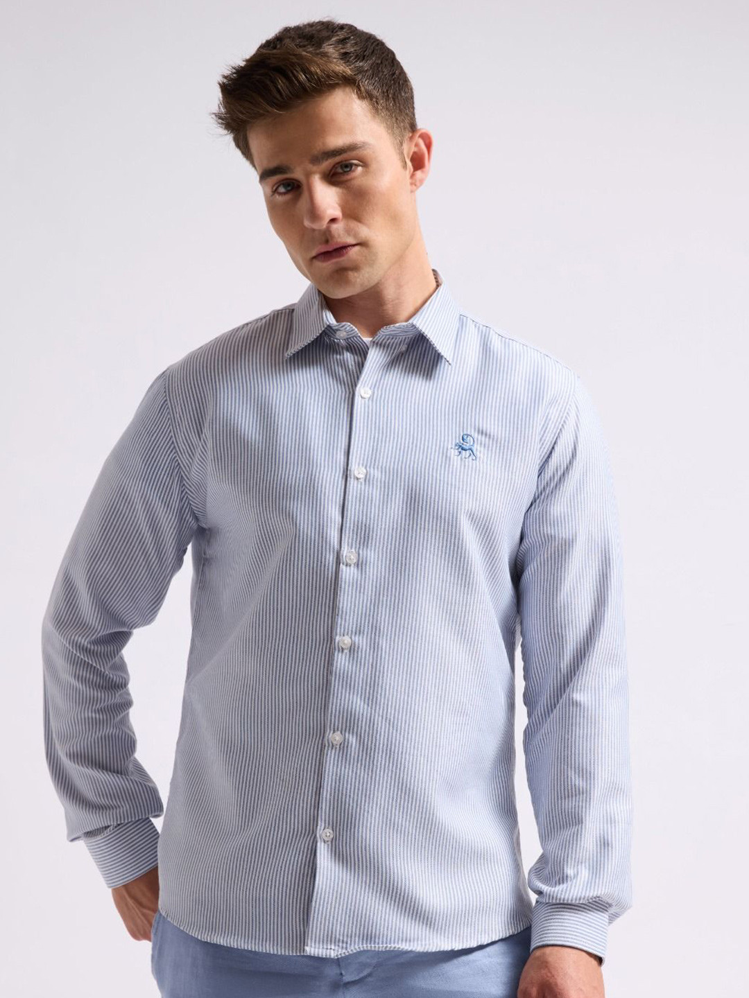 MISCHIEF MONKEY Men Classic Tailored Fit Spread Collar Pinstripes Cotton Casual Shirt