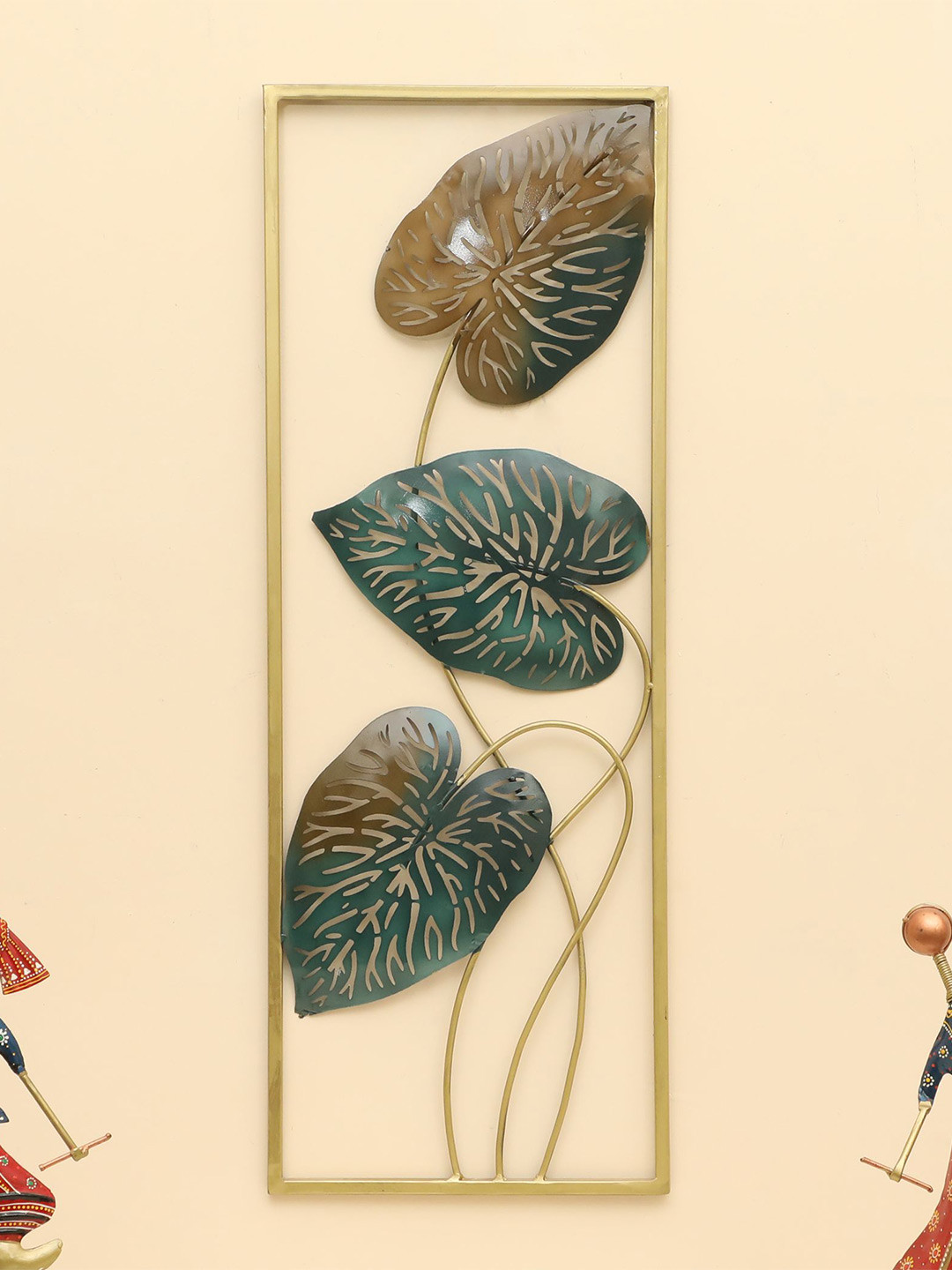 vedas Three Leaf Metal Glossy Hanging Hall Wall Hangings-11In