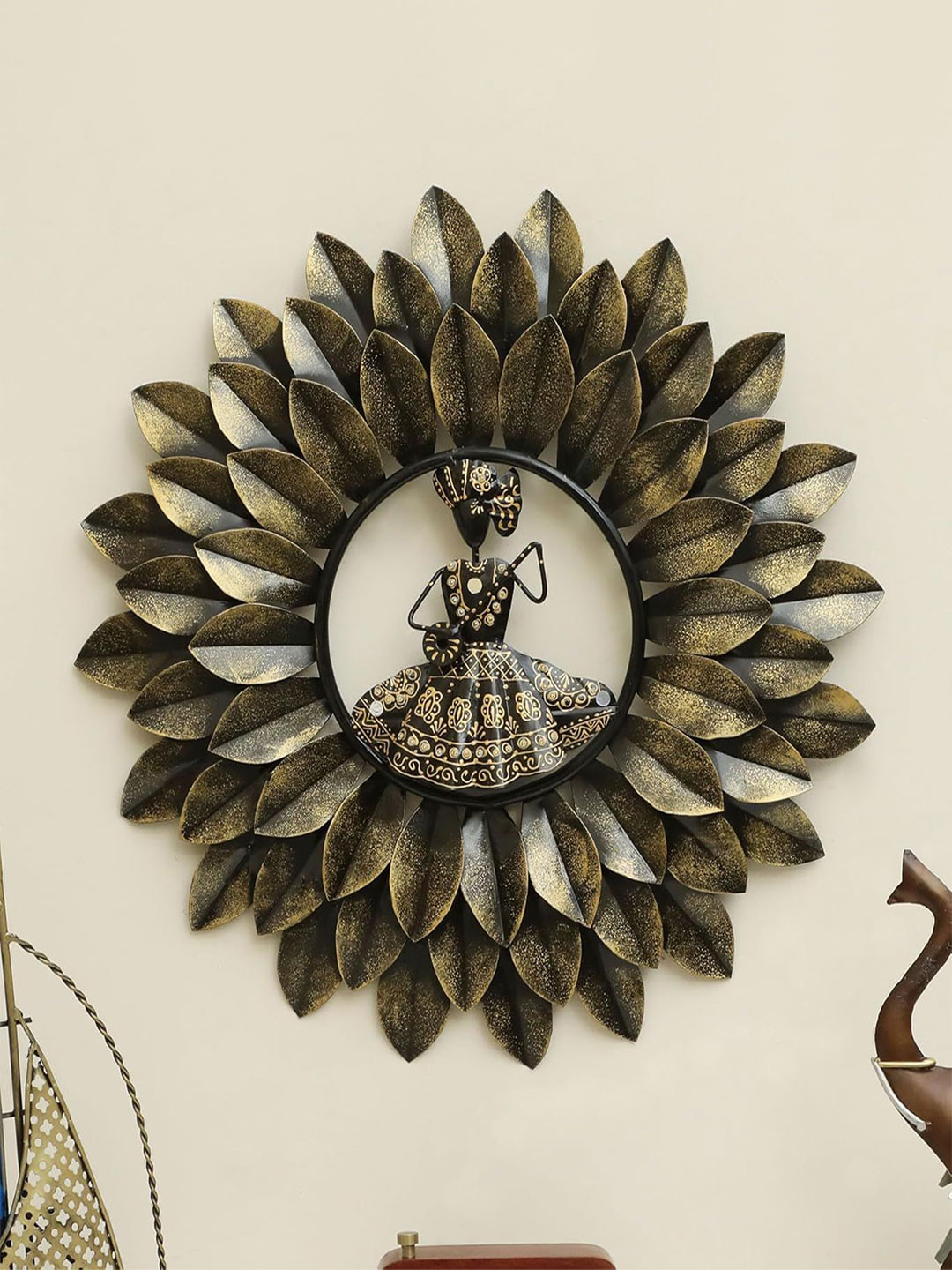 vedas Fuji Metal Floral Glossy Hanging Hall Wall Hangings-2.5In