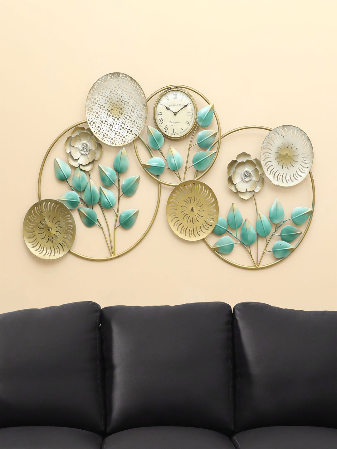 vedas Beige & Blue Bossa Leaves Wall Decor With Clock