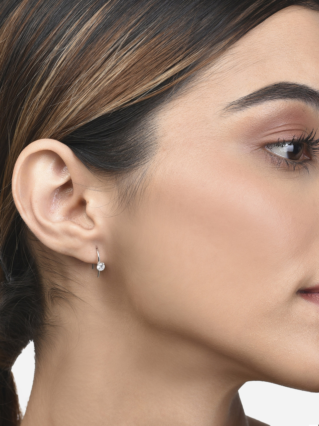 FIAN 925 Sterling Silver Rhodium-Plated Cubic Zirconia Studded Contemporary Studs