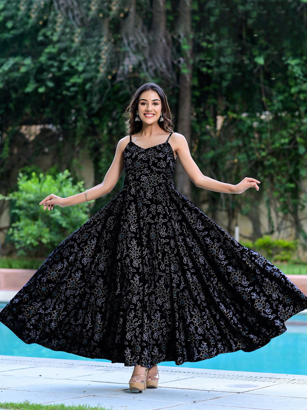 UNIFY FASHION Bandhani Printed Maxi Dress