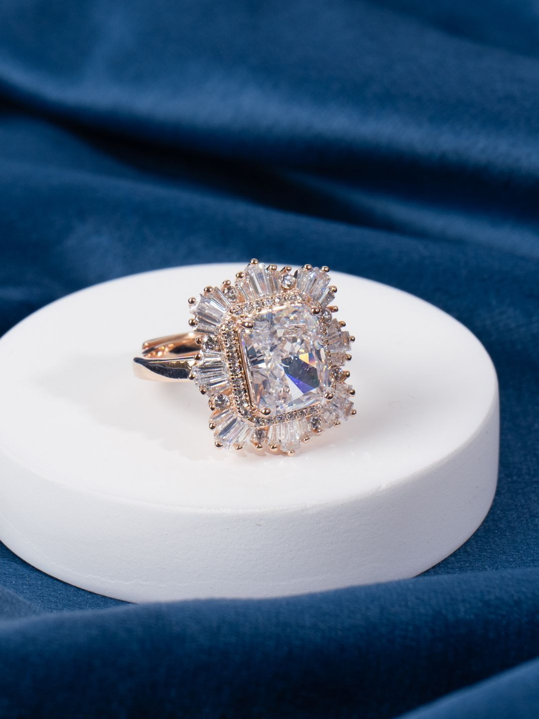 GLYTERS 92.5 Sterling Silver Rose Gold-Plated Stone-Studded Elysian Glow Finger Ring