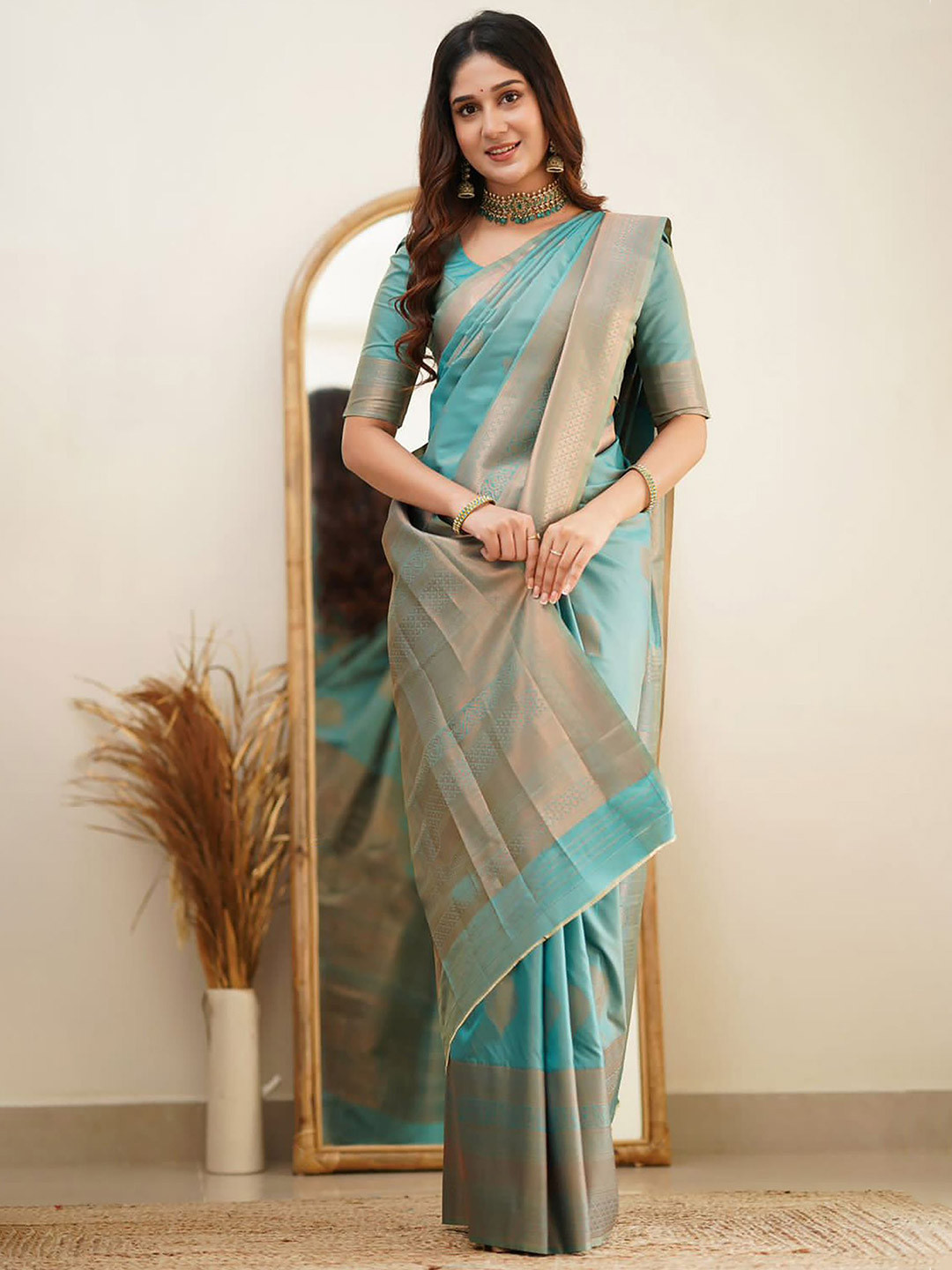 bigben textile Ethnic Motifs Woven Design Zari Banarasi Saree