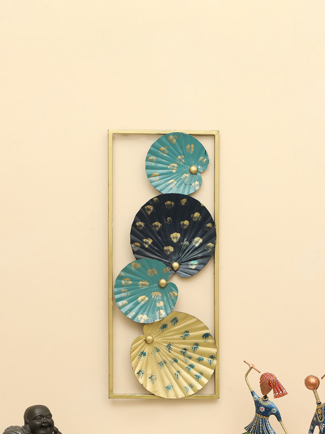 vedas Stella Leaf Metal Glossy Hanging Hall Wall Hangings-12In