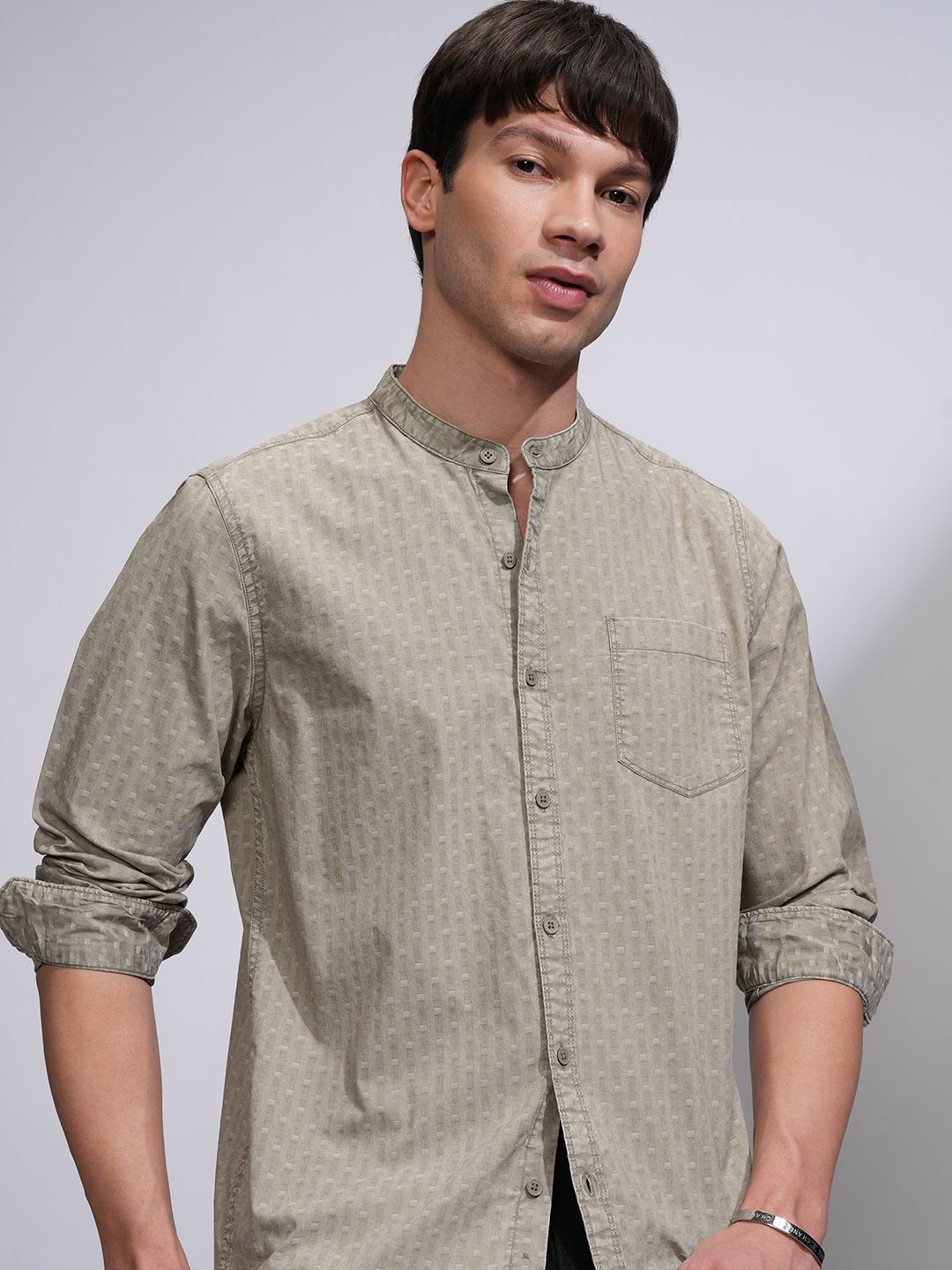 HIGHLANDER Men Sulphur Washed Mandarin Collar Roll-Up Sleeves Slim Fit Casual Shirt