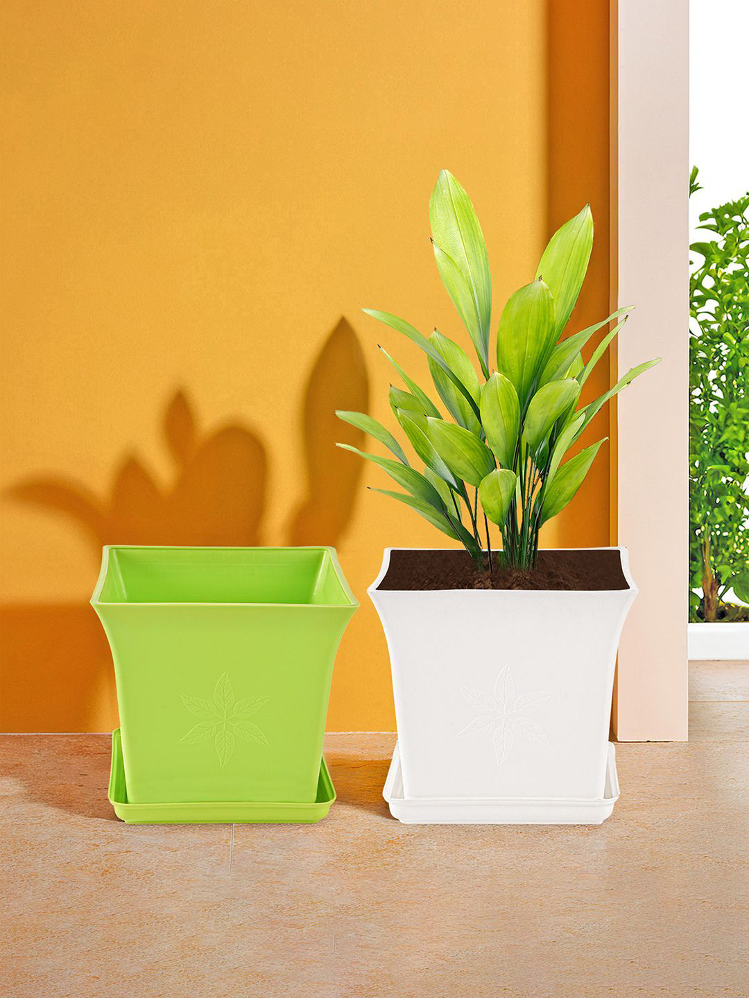 Kuber Industries 2 Pieces White & Green Premium Flower Pots for Garden with Bottom Plates