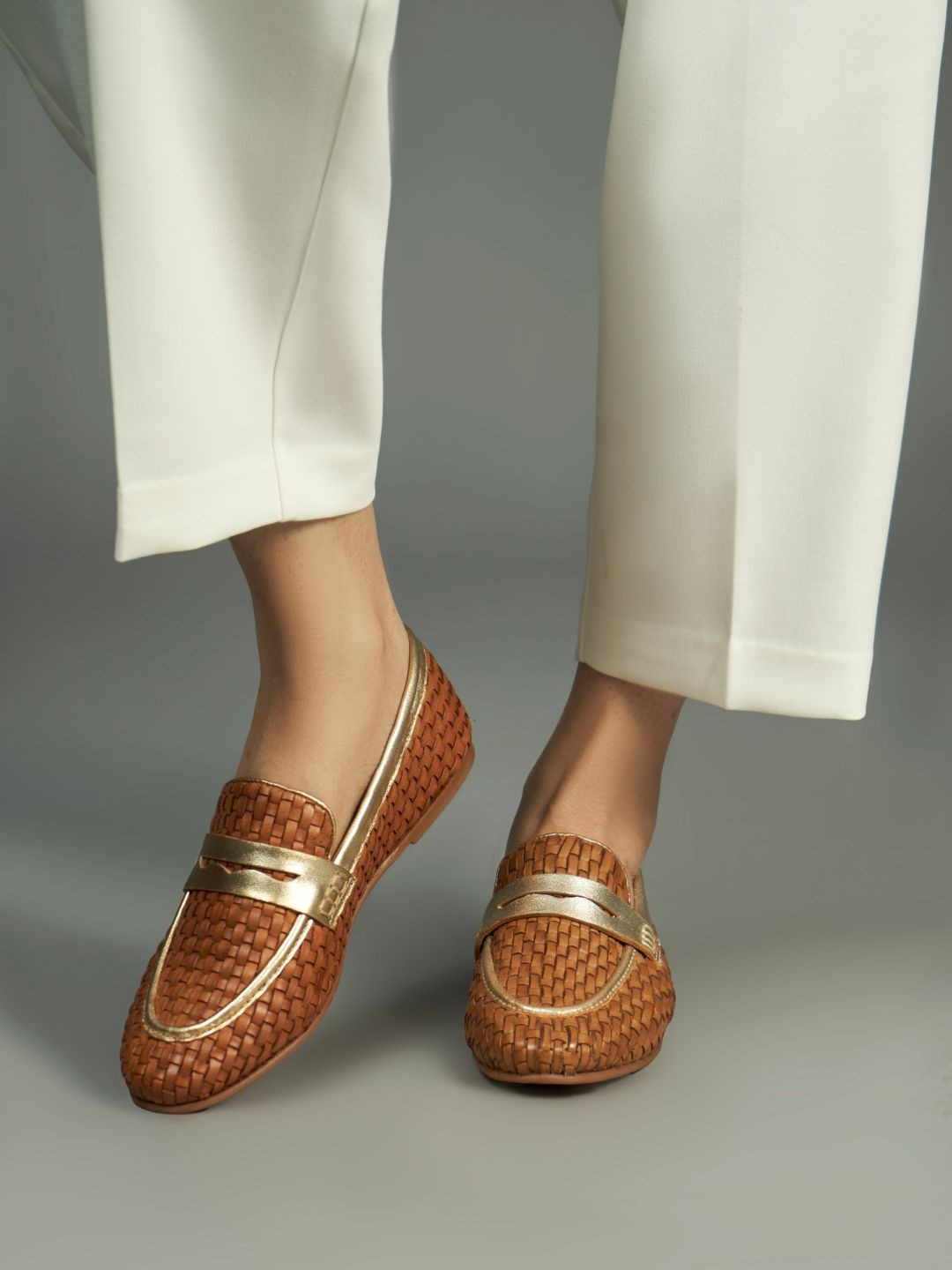HEEL YOUR SOLE Women Woven Leather Loafers
