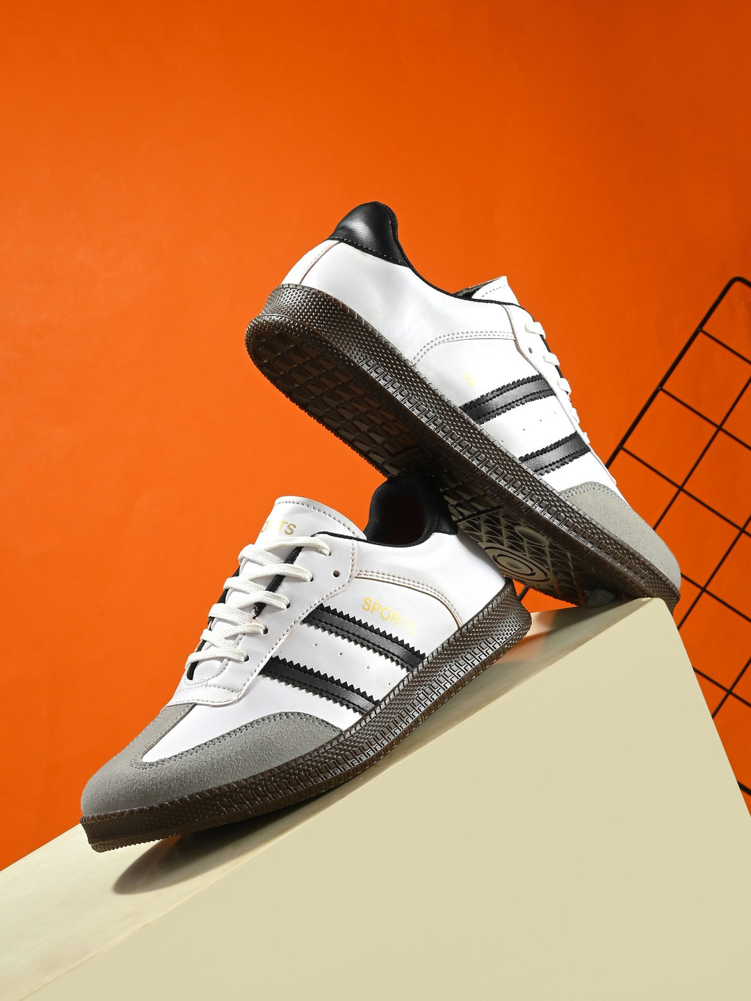 Layasa Men Sneakers