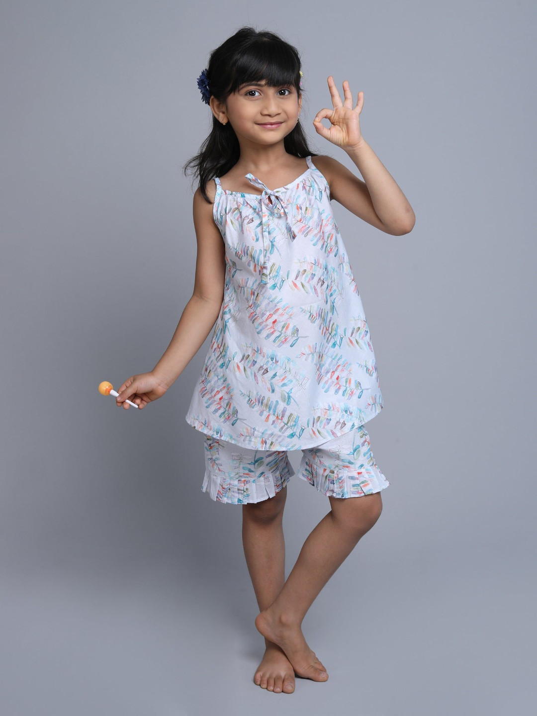 Little Clothings Girls Organic Cotton Leaf Printed Night Suit