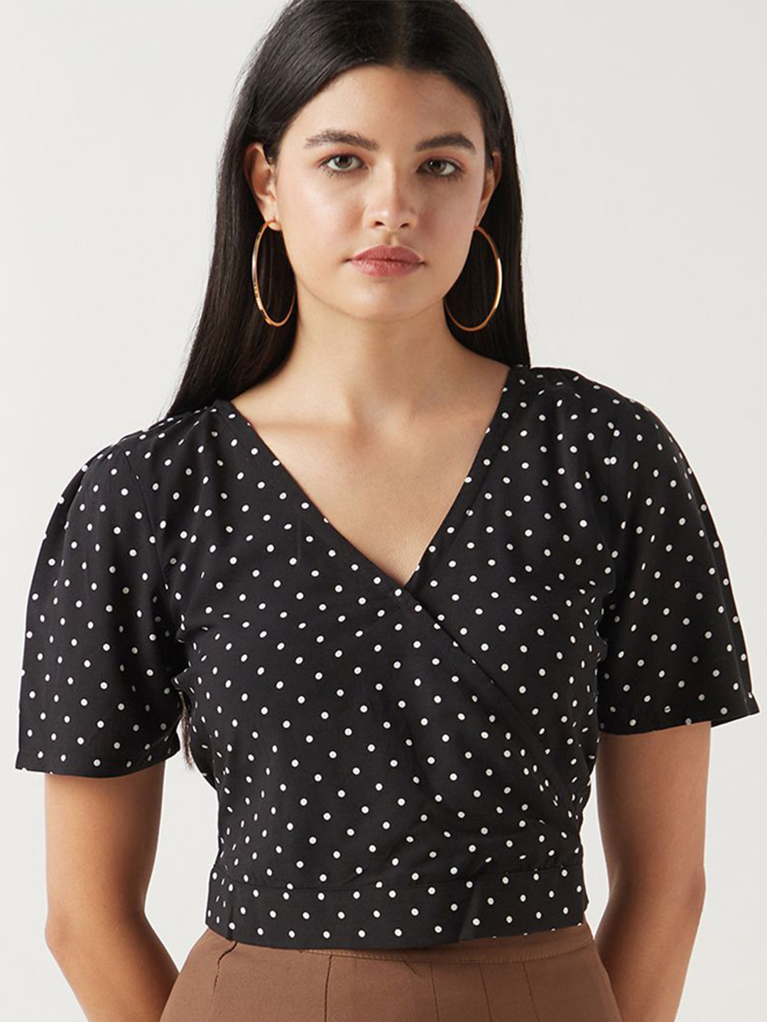 Bewakoof Women Black & White Polka Printed Short Top
