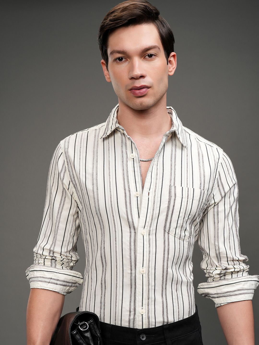 HIGHLANDER Men Chinille Yarn Textured Checked Slim Fit Casual Shirt