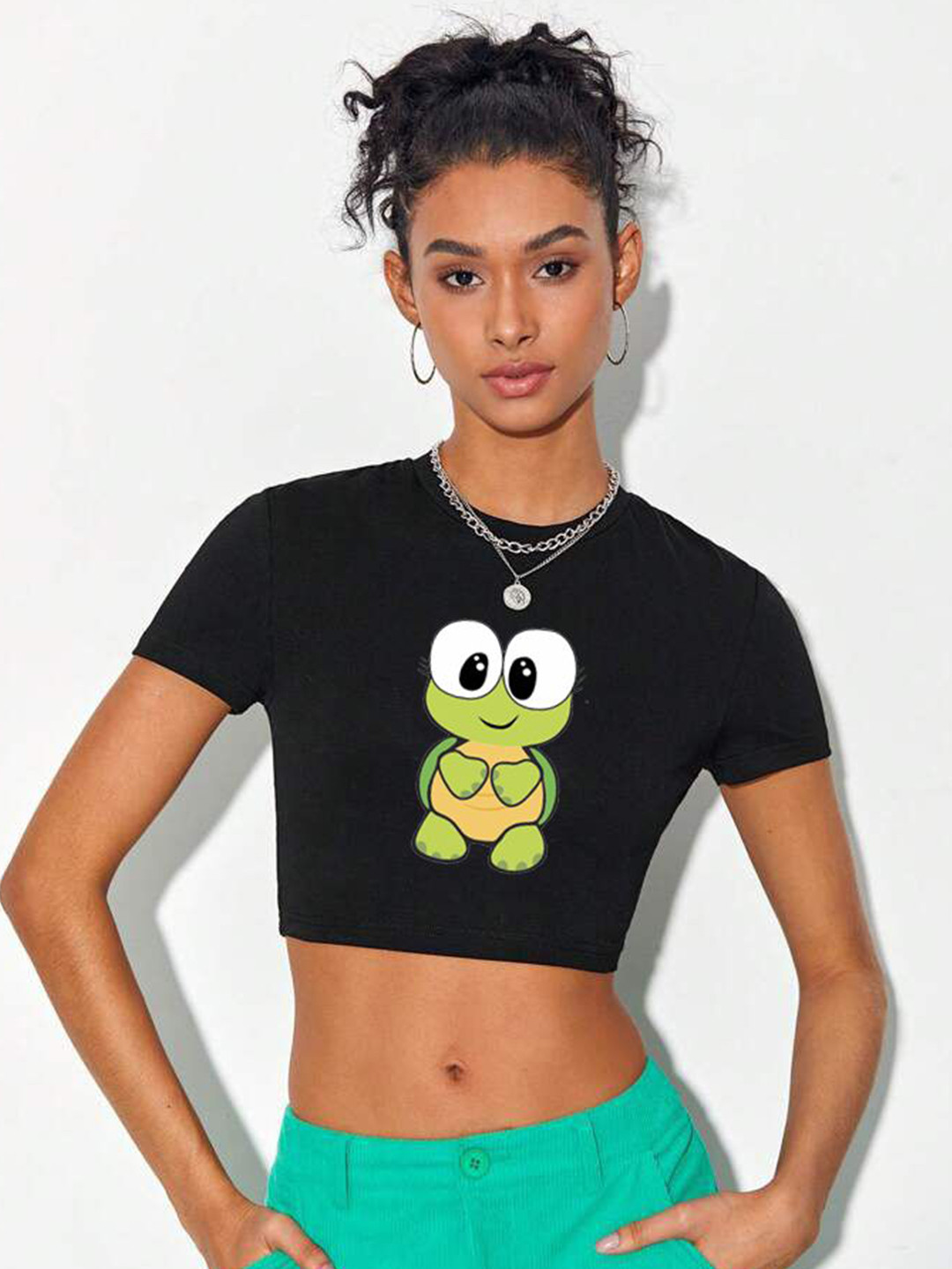 sollobell Women Graphic Printed Cotton Fiited Crop Top