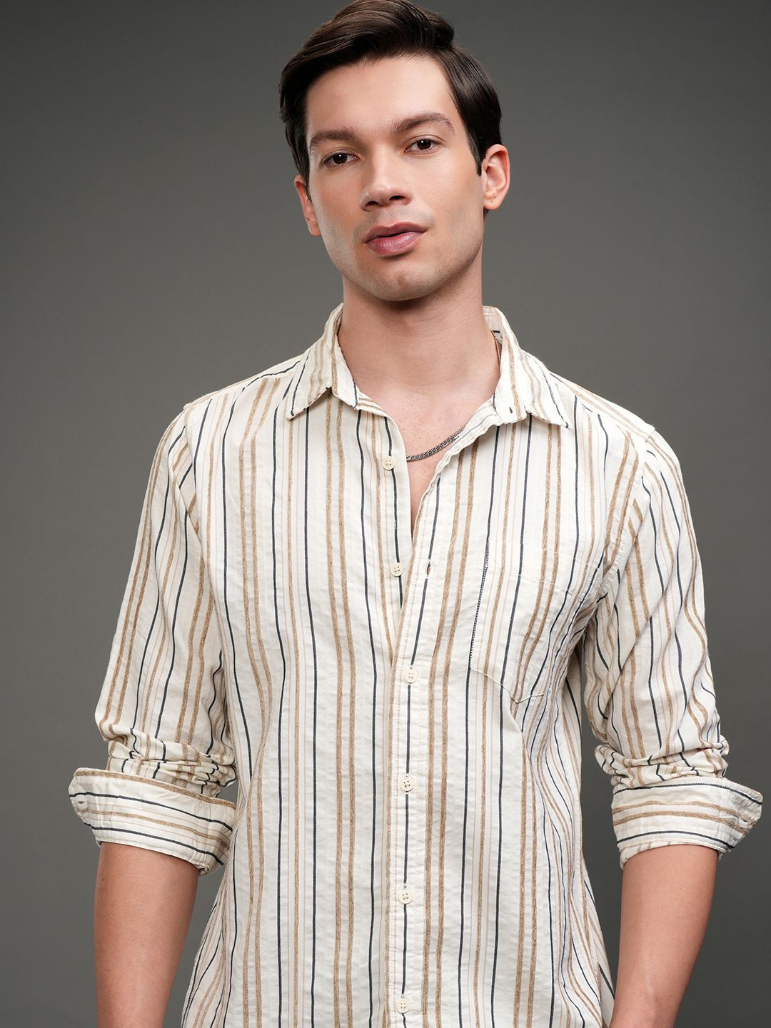 HIGHLANDER Men Chinille Yarn Textured Checked Slim Fit Casual Shirt