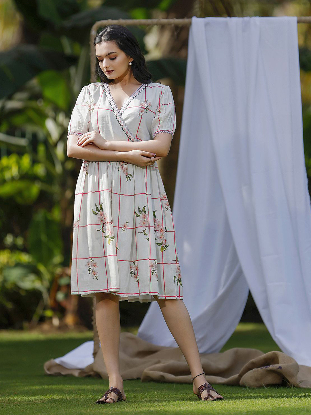SUKRUTI DESIGN Women Floral Printed Wrap Dress