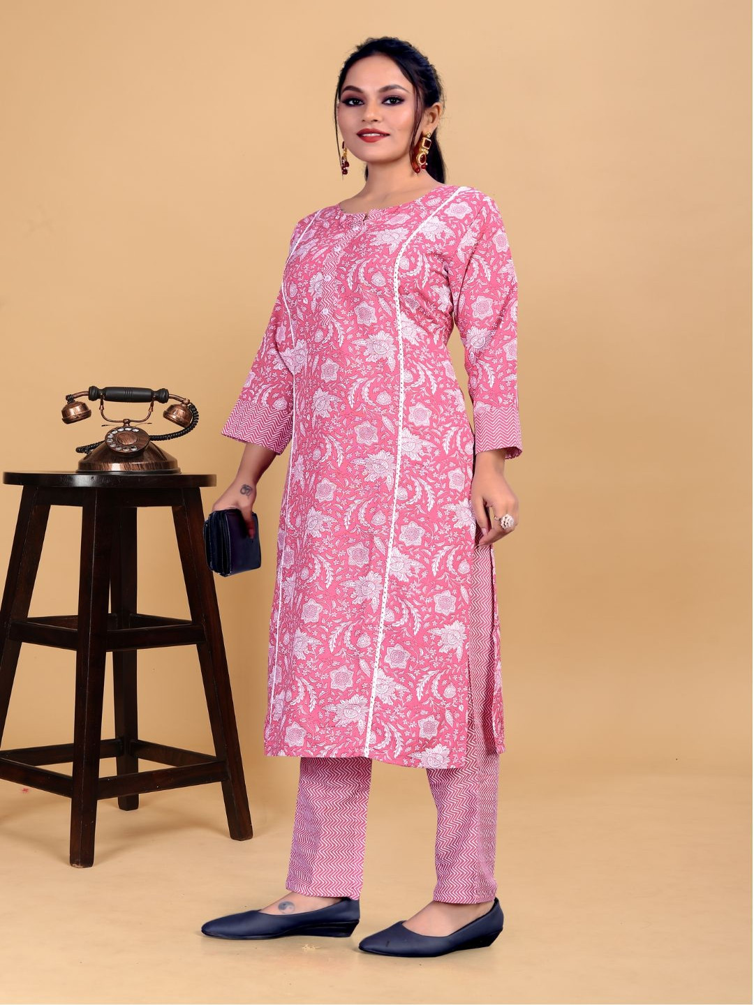 LIMEBEA Floral Printed Notch-Neck Straight Kurta With Trousers