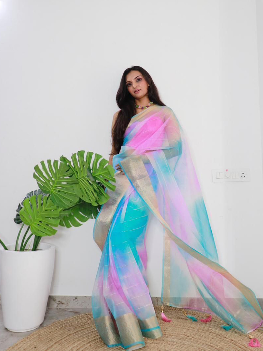 Upalksh Woven Design Colourblocked Zari Kota Holi Saree
