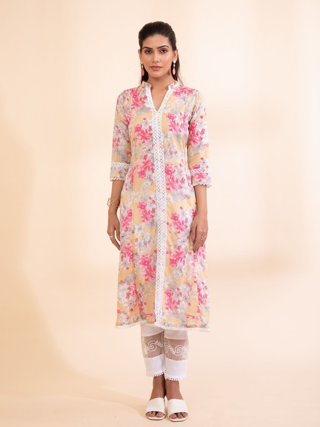 Me&I Floral Printed Mandarin Collar A-Line Kurta