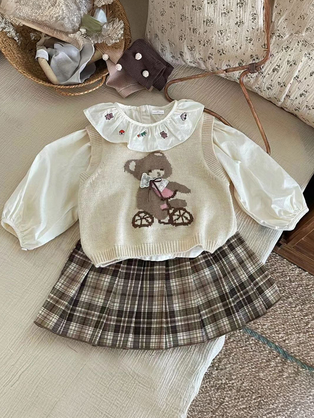 FOREVER FRIDAY Girls Printed Round Neck Pure Cotton Top With Skirt