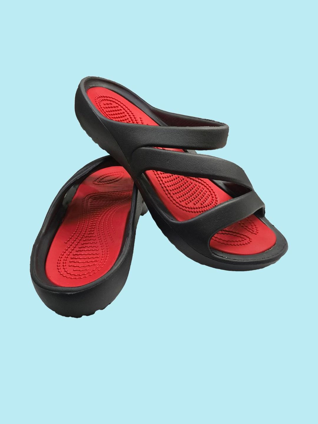 INDUS CLOUD Women Black Sandals