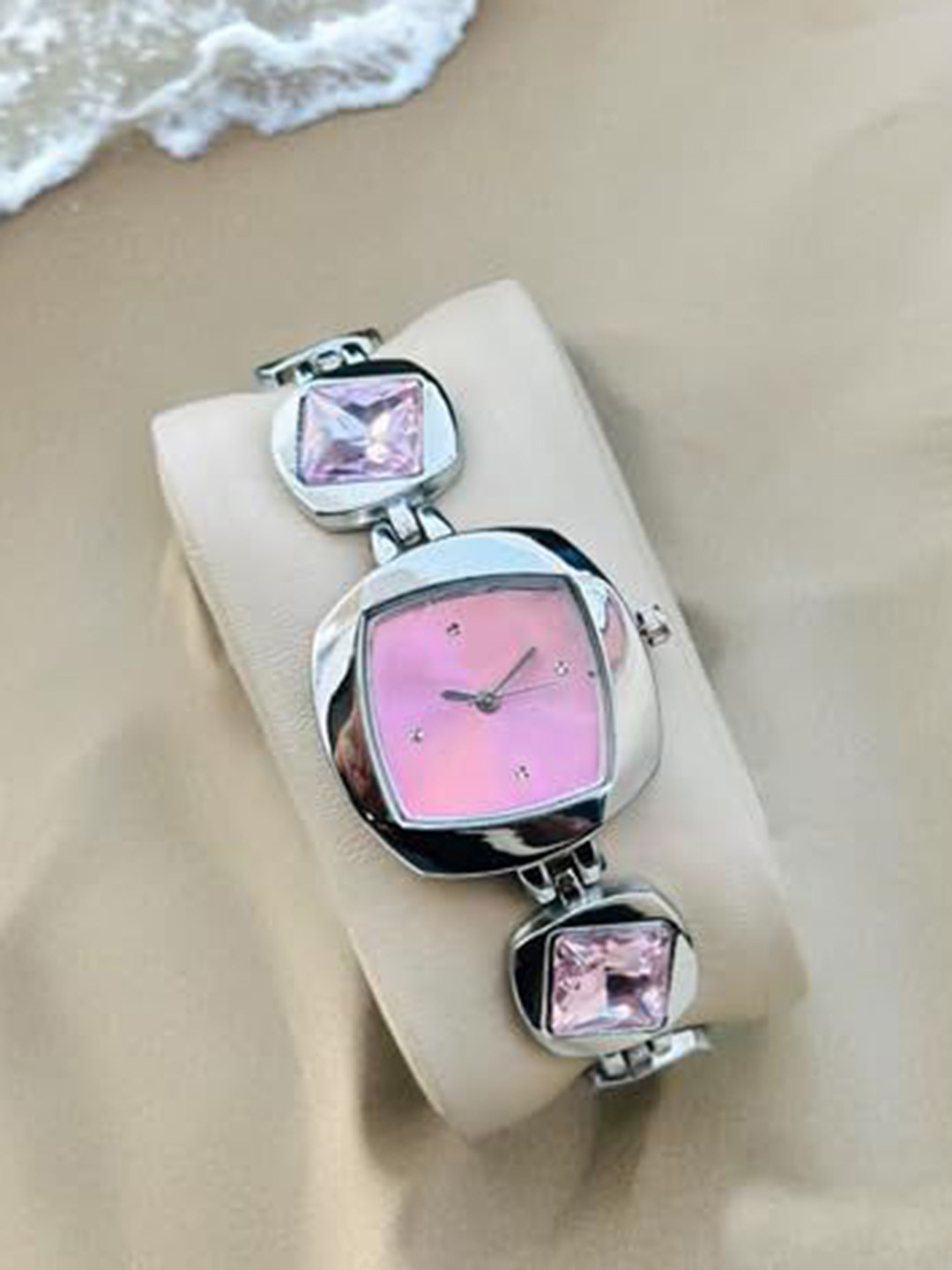 SWADESI STUFF Women Solid Square Foldover and Butterfly Regular Analogue Watch