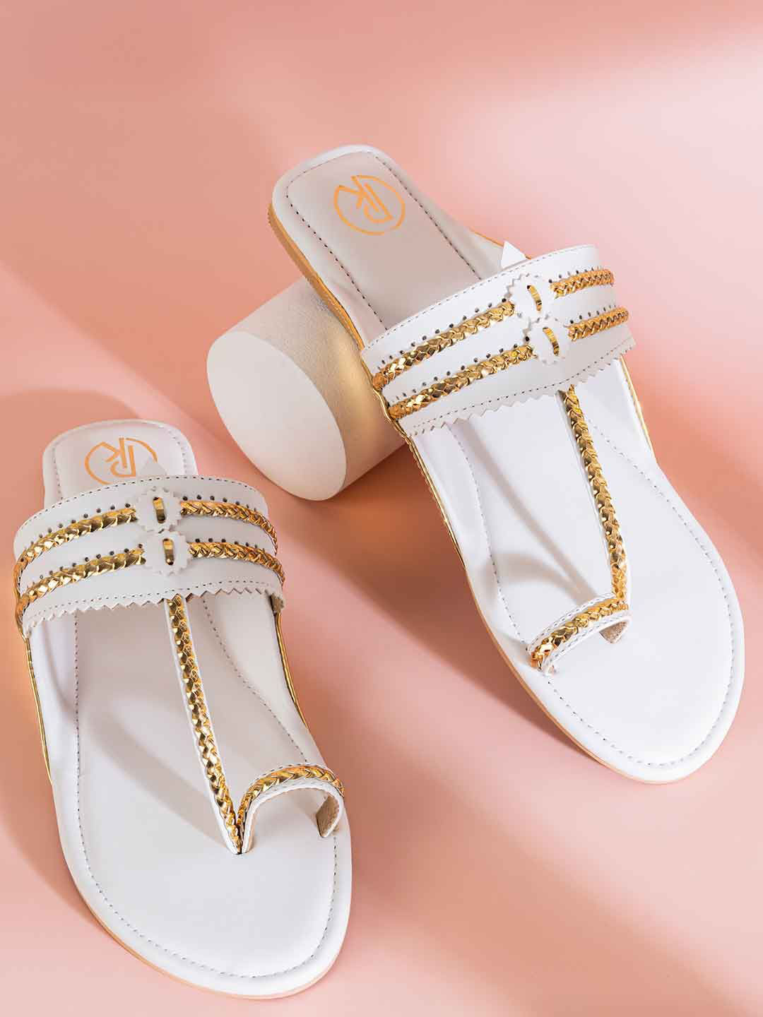 Preet Kaur Women White Two Tone Kolhapuri Flats