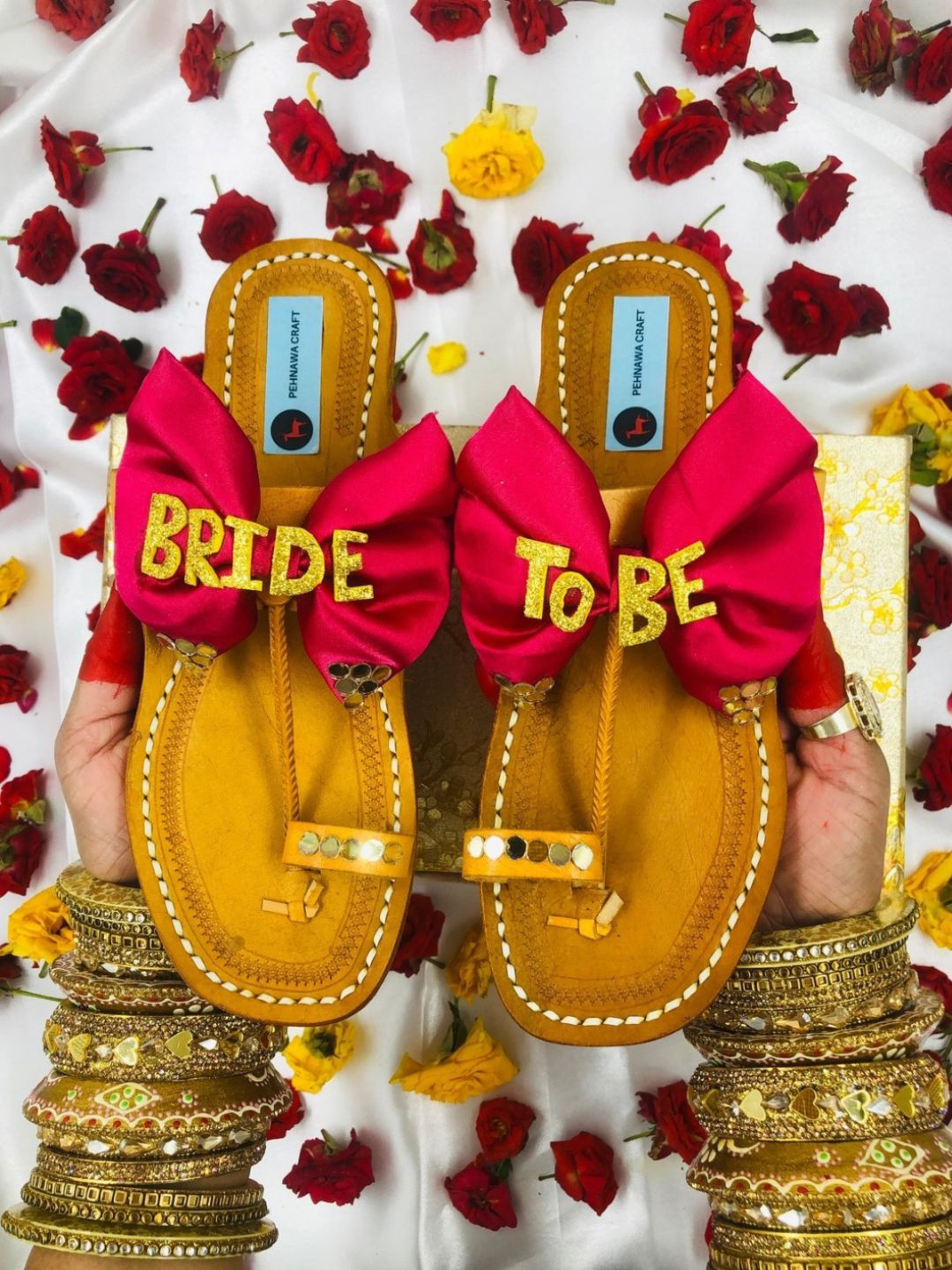 PehnawaCraft Women Ethnic One Toe Flats With Bow
