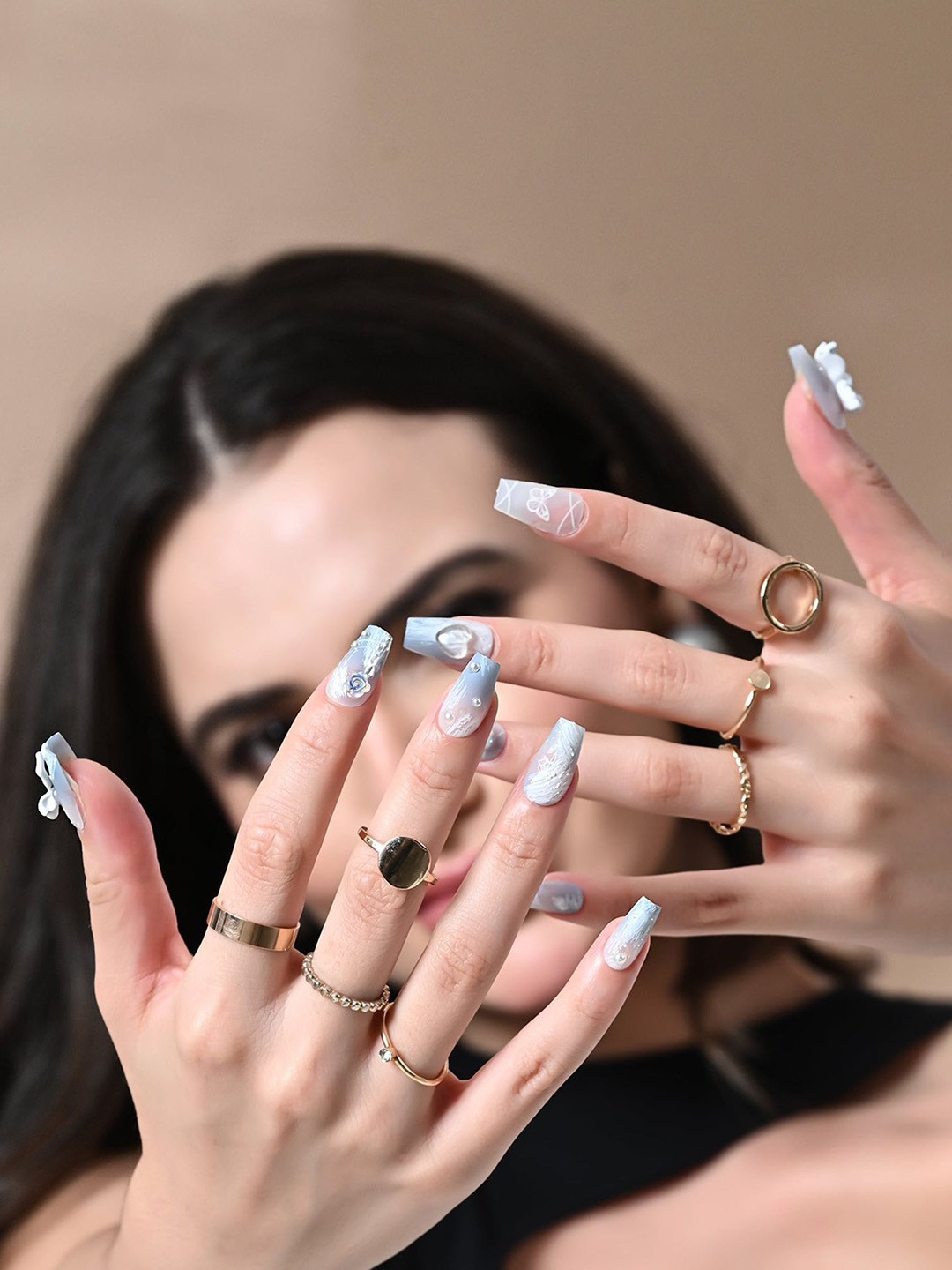 GLOW CUPID Set Of 24 Reusable Press On Nails Kit - Frosty Elegance