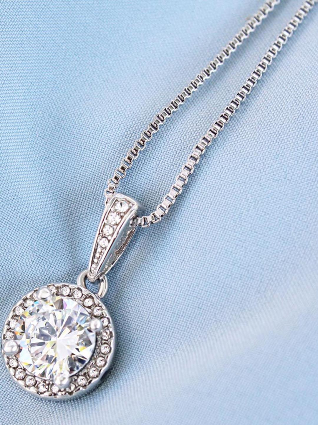 Rakva Women White Jewellery Set