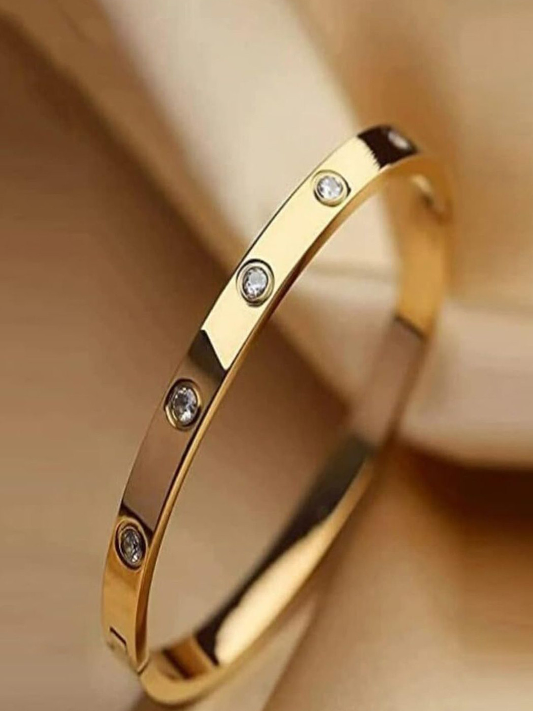 RV Jewels Unisex Gold-Plated Bangle-Style Bracelet