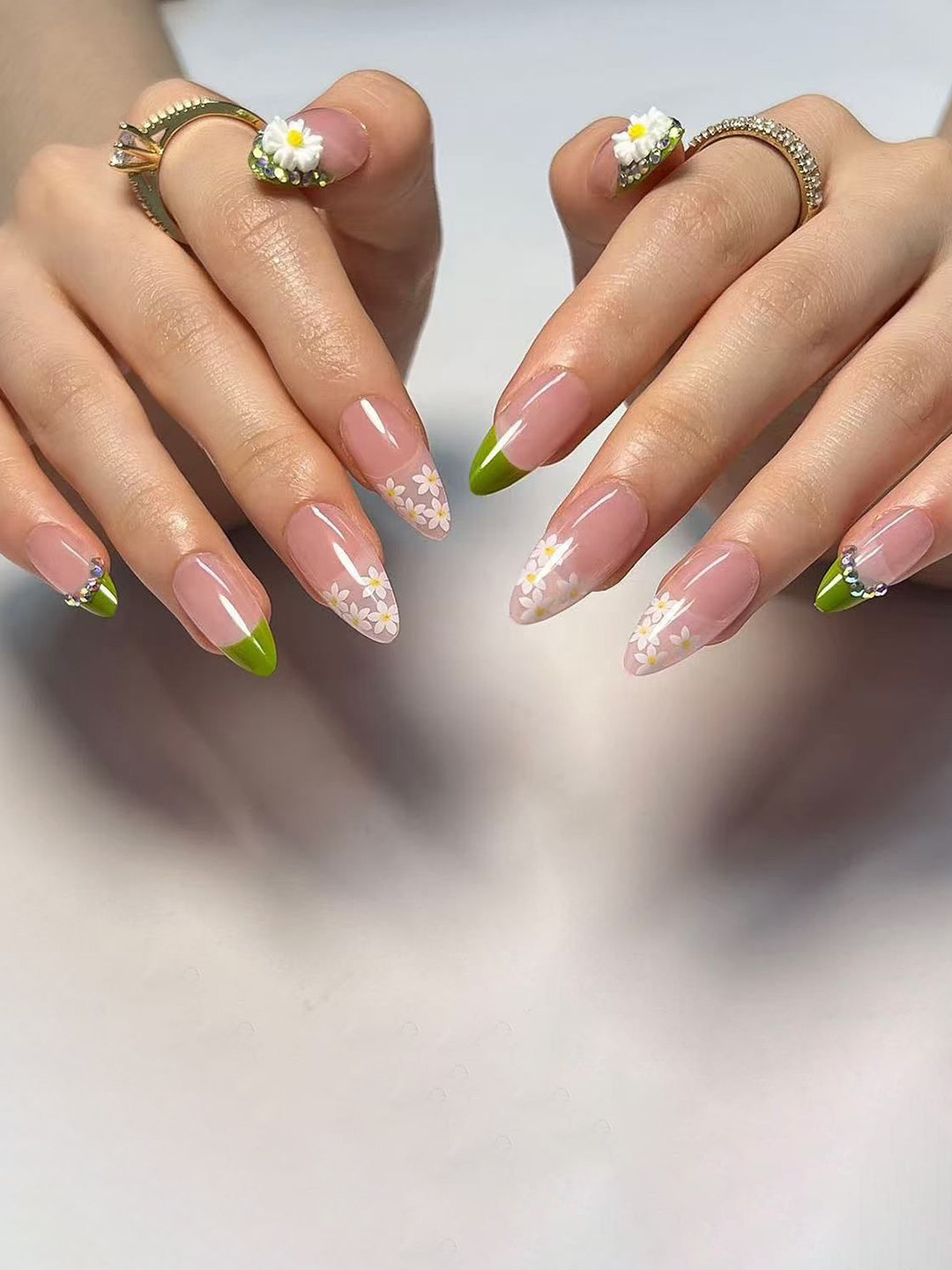 GLOW CUPID Set Of 25 Glossy Finish Reusable Press On Nails - Spring-Meadow