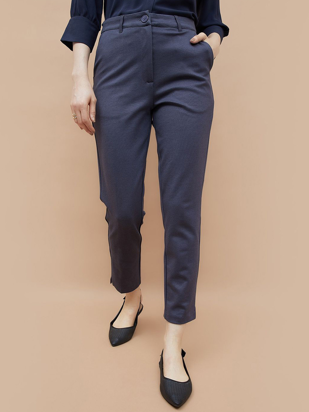 CODE by Lifestyle Women Solid Slim Fit Mid-Rise Flat-Front Regular Trousers