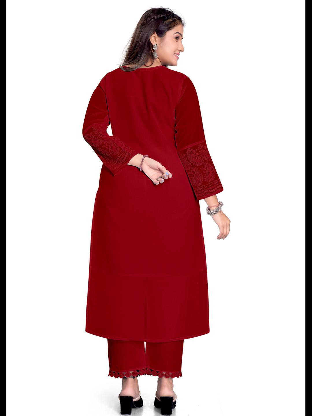 ZAZADIYA IMPEX Ethnic Motifs Embroidered Chikankari Straight Kurta