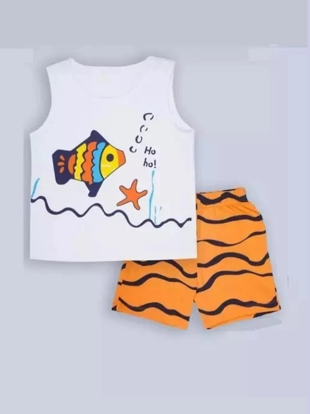 MUSNAH GARMENTS Unisex Kids White & Orange T-shirt with Short