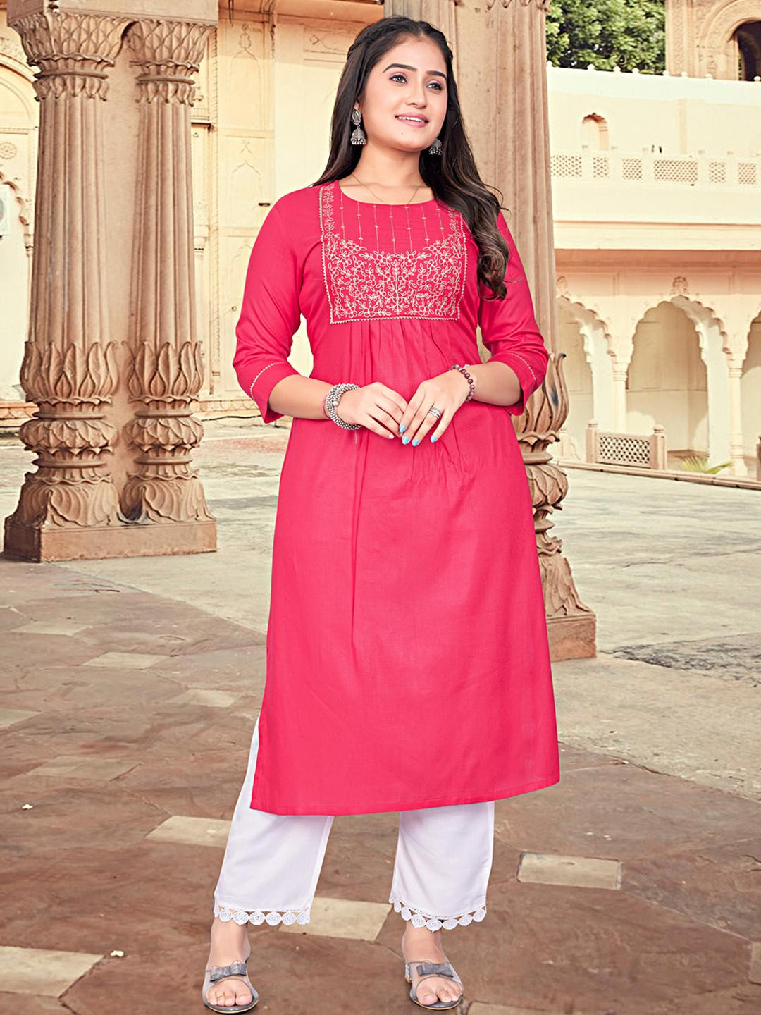 ZAZADIYA IMPEX Women Red Kurtis