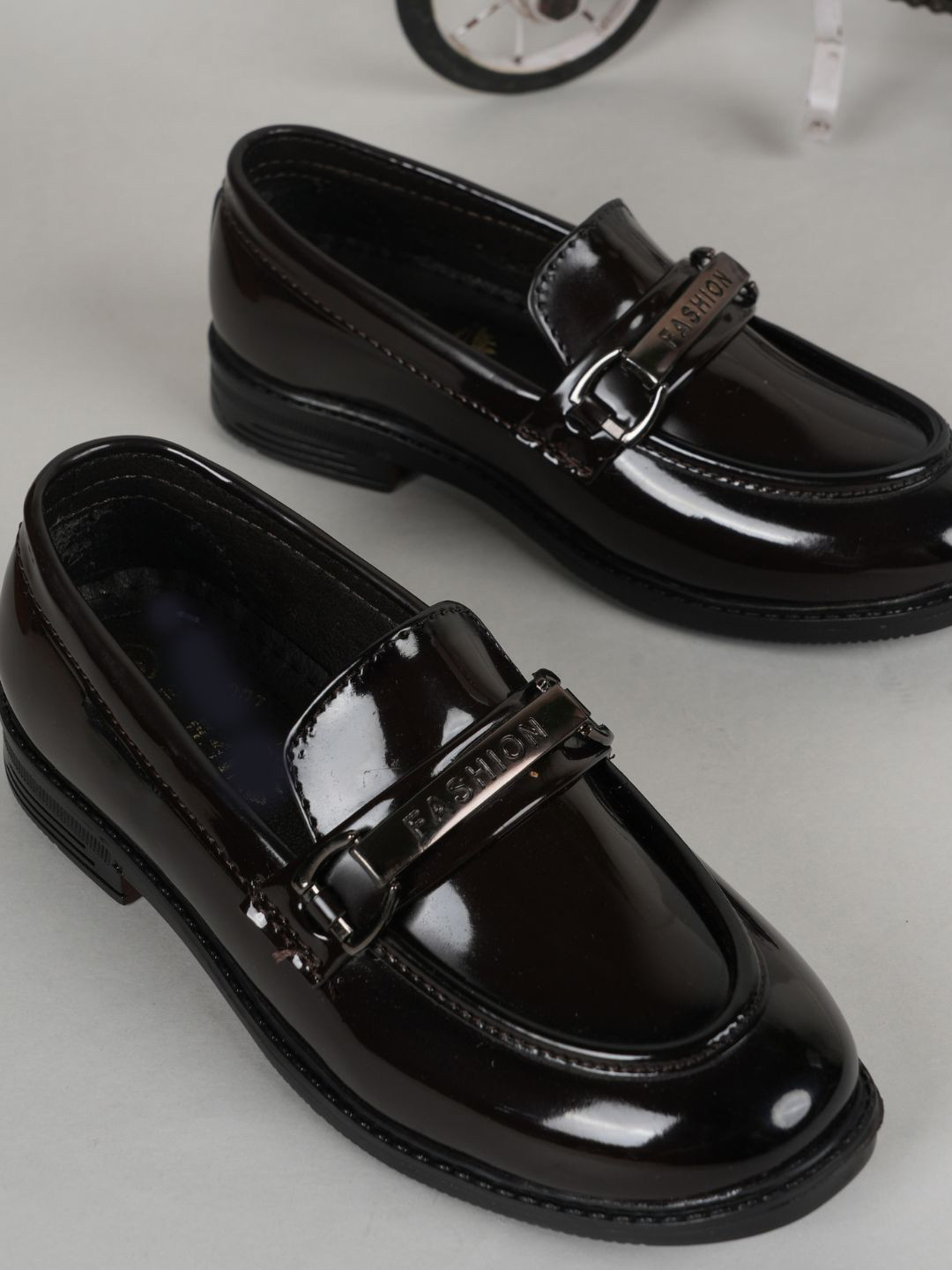 ZOOMBIE Boys Textured Formal Loafer